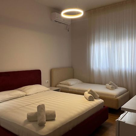 Lian'S Rooms Вльора Екстер'єр фото